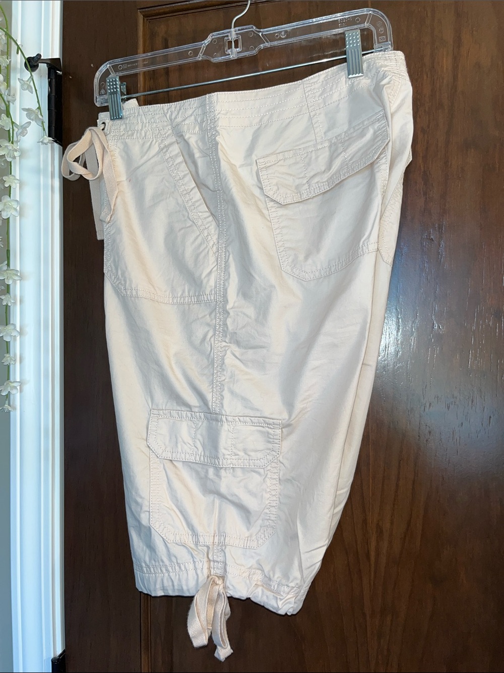 Izod Light Cream Cargo Drawstring Knee-Length Shorts